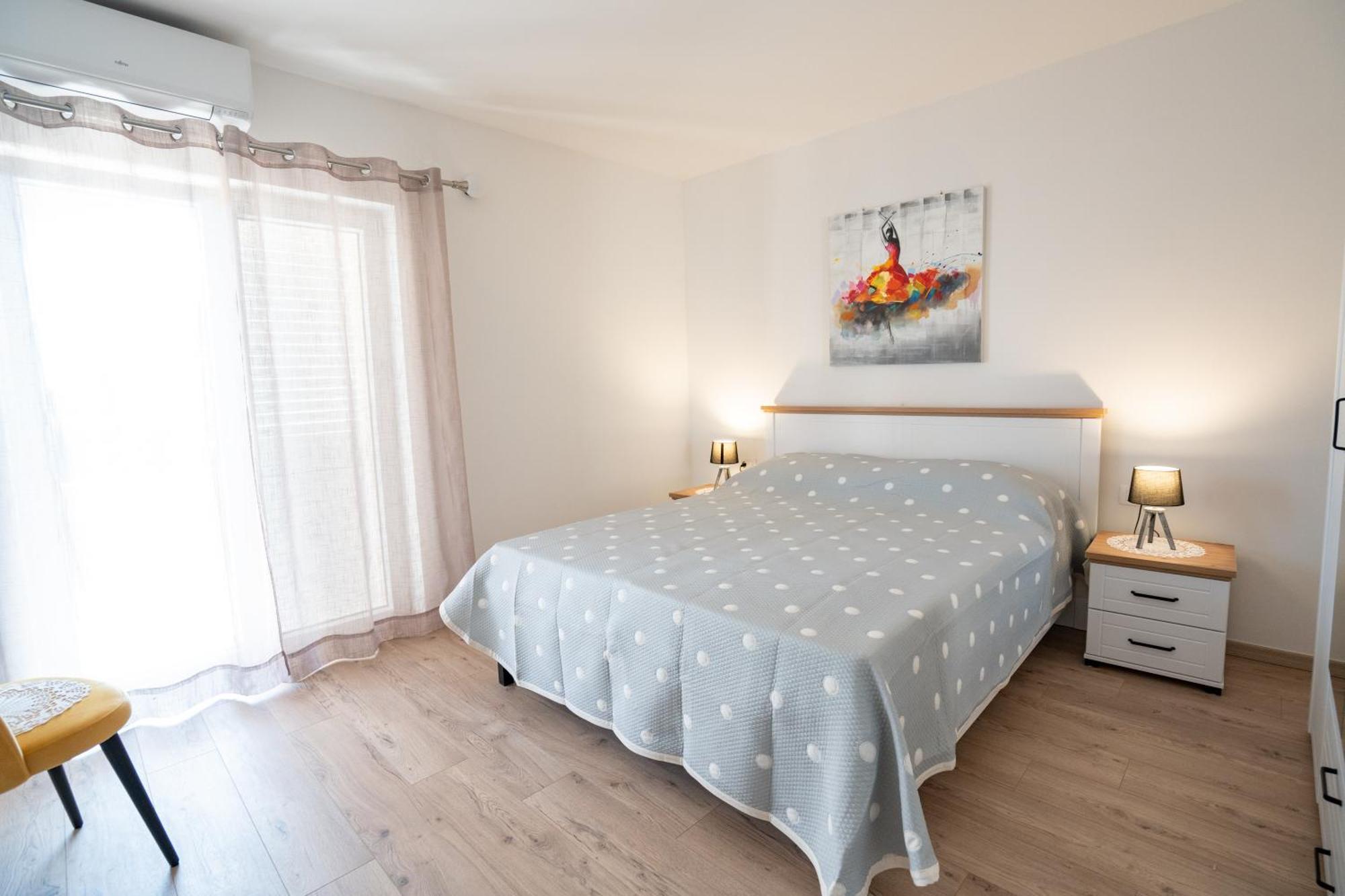 Apartments Tomulic 诺瓦利娅 外观 照片